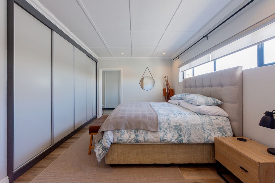 4 Bedroom Property for Sale in Calypso Beach Western Cape